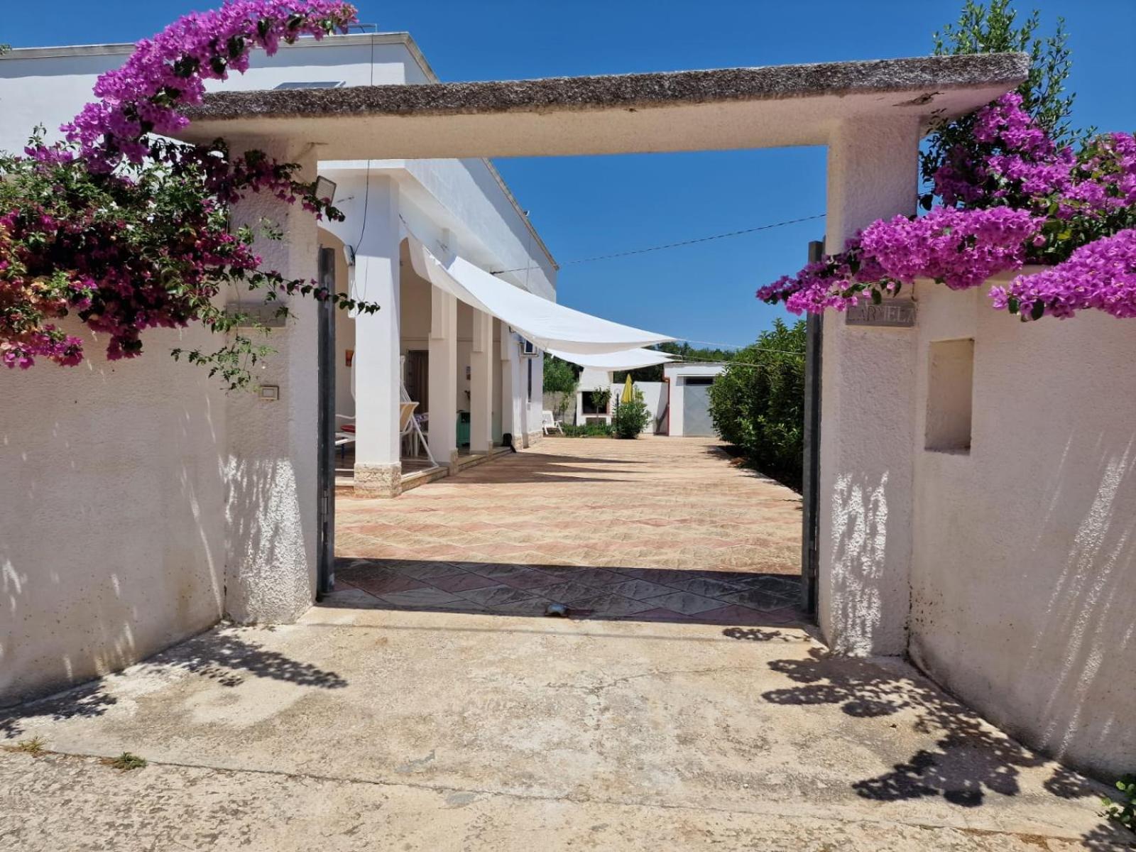 Villa Carmela A San Pietro In Bevagna Bagian luar foto